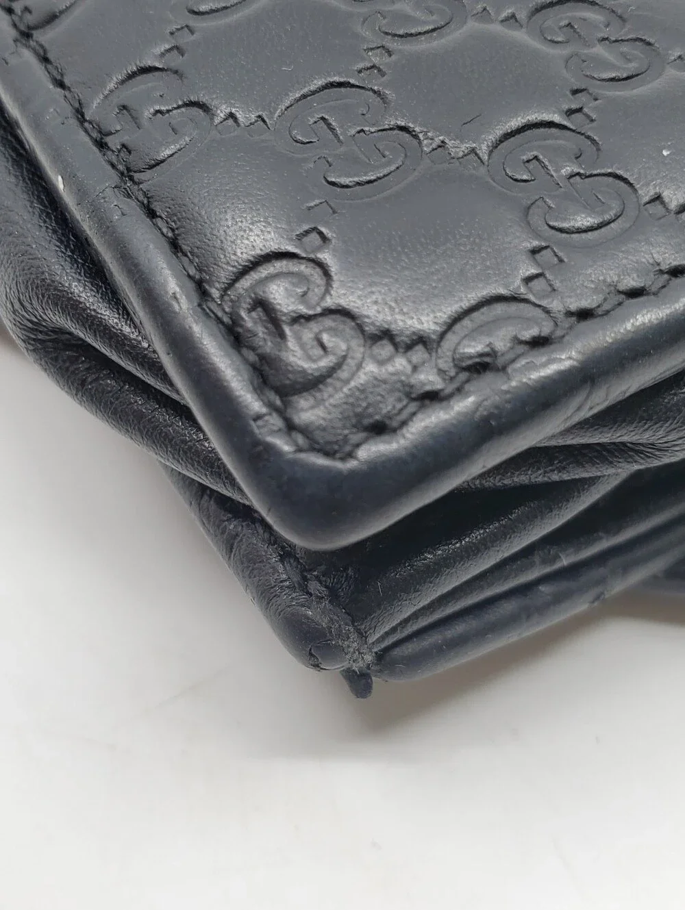 Gucci Microguccissima Crossbody Wallet On Stap - Picture 8 of 15